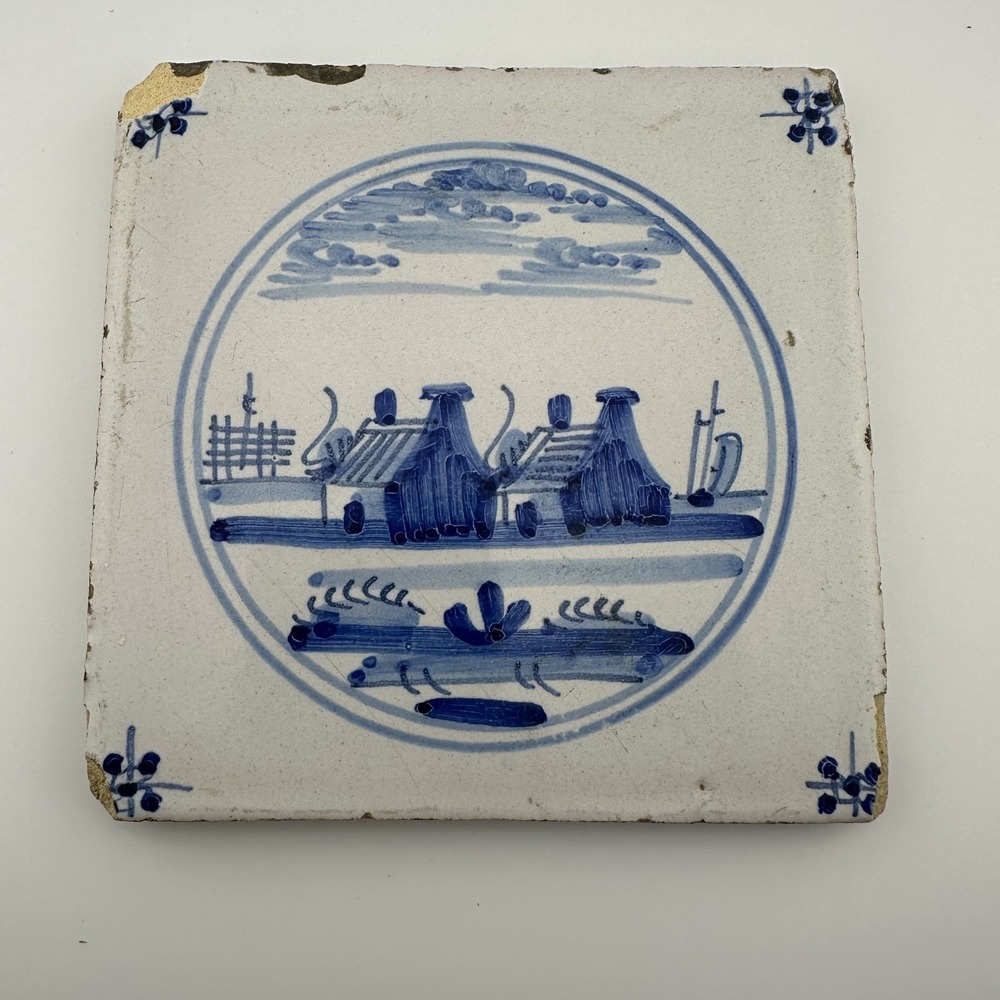 18TH CENTURY DUTCH DELFT POTTERY TILE.  c1800. 13 cm  Square. Blue‎ & White.